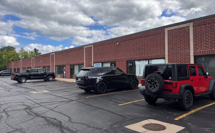 Pictures of Industrial property located at 1815 Wallace Avenue, St. Charles, IL 60174 for sales - image #1