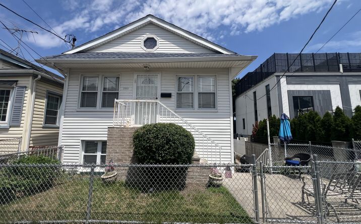 Pictures of Multifamily property located at 2811 HARING ST, BROOKLYN, NY 11235 for sales - image #1