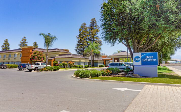 Pictures of Hospitality property located at 350 W Montgomery Ave, Porterville, CA 93257 for sales - image #1