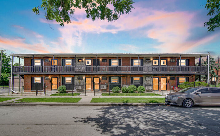 Pictures of Multifamily property located at 184 W 147TH ST, HARVEY, IL 60426 for sales - image #1