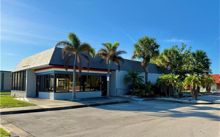 Pictures of Retail, Hospitality property located at 1520 Lakeview Drive, Sebring, FL 33870 for sales - image #1