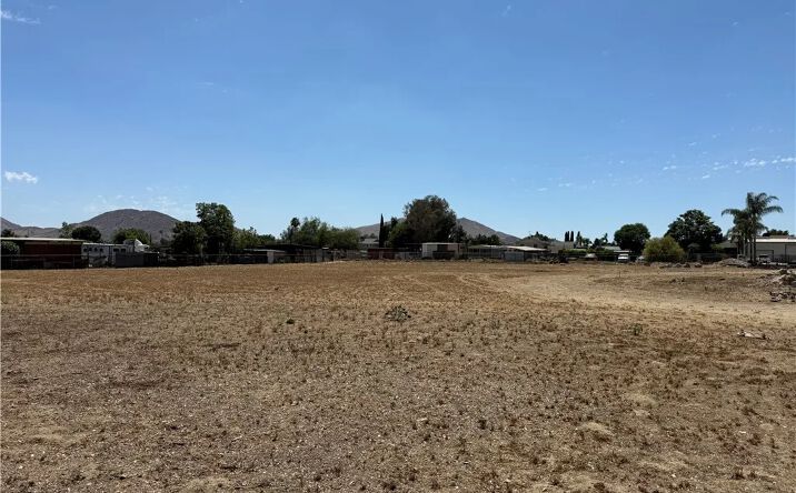 Pictures of Land property located at 11048 Cactus, Bloomington, CA 92316 for sales - image #1