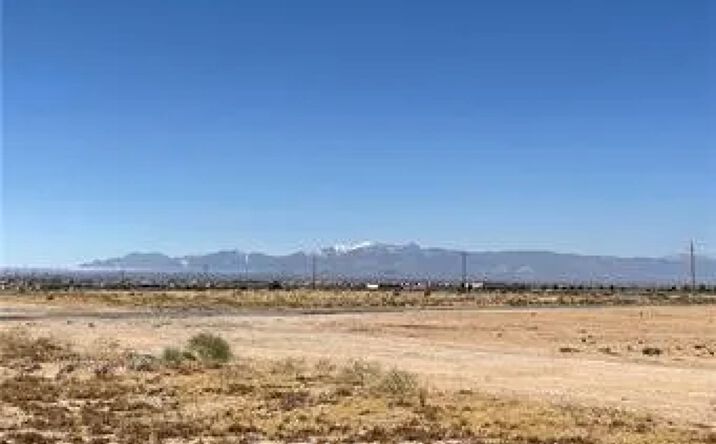 Pictures of Land property located at Hopland, Adelanto, CA 92301 for sales - image #1