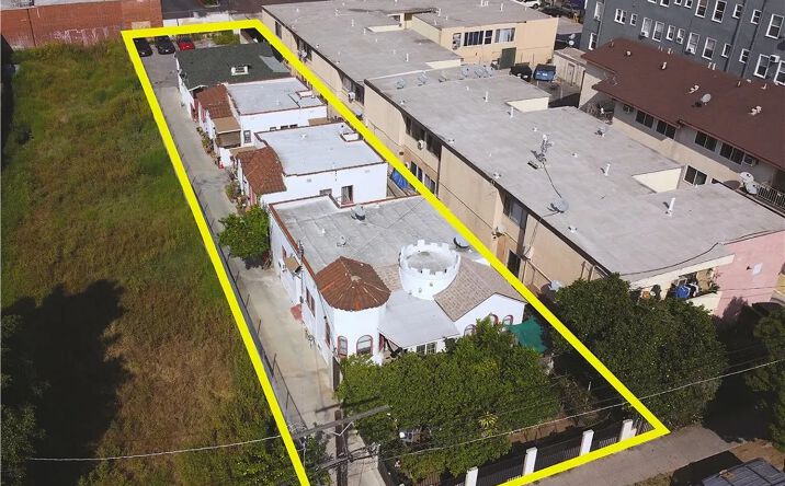 Pictures of Multifamily property located at 1115 N Madison, Los Angeles, CA 90029 for sales - image #1