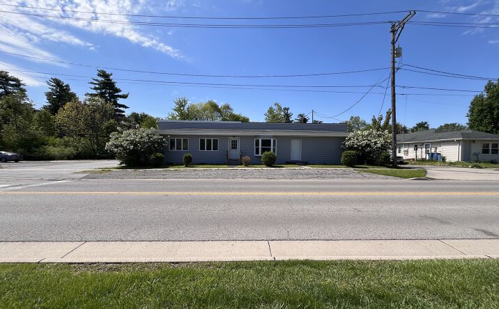 Pictures of Industrial property located at 905 Farnsworth Road, Waterville, OH 43566 for sales - image #1