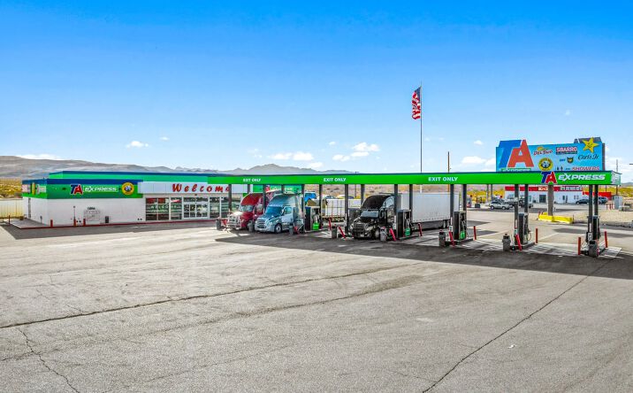 Pictures of Retail property located at 15587 Michigan 60, Tekonsha, MI 49092 for sales - image #1
