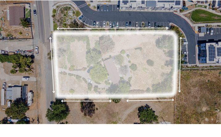 Pictures of Land property located at 25071 Monroe Ave, Murrieta, CA 92562 for sales - image #1