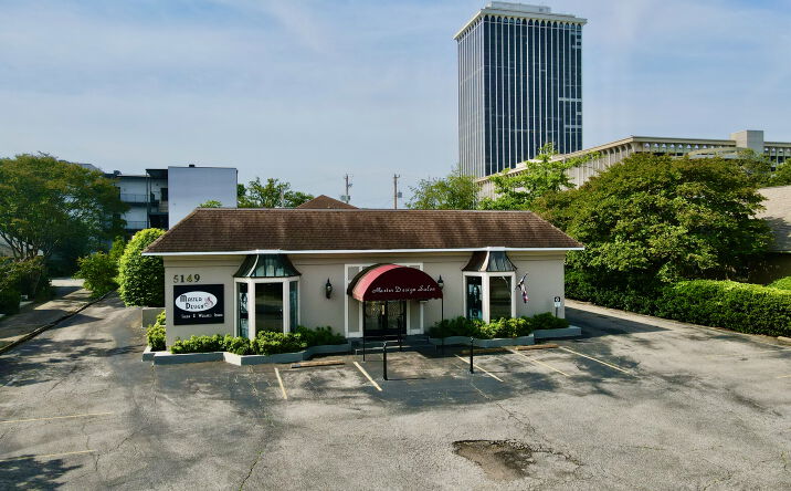 Pictures of Retail, Office, Mixed Use property located at 5149 WHEELIS DR, MEMPHIS, TN 38117 for sales - image #1