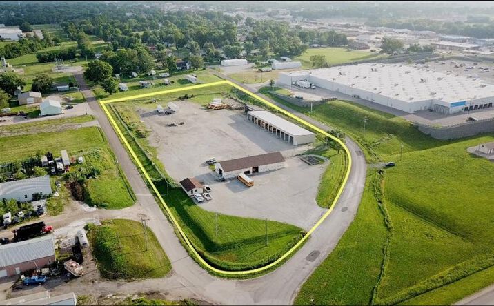 Pictures of Industrial, Mixed Use, Self Storage property located at 1011 Gilbert Street, Chillicothe, MO 64601 for sales - image #1