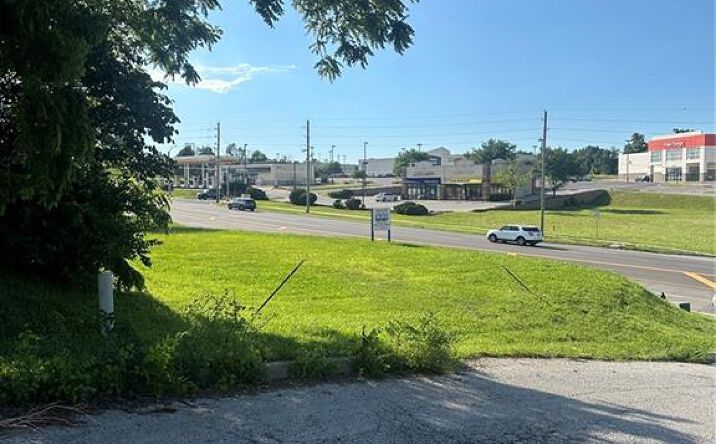 Pictures of Industrial property located at 4708 Emery Avenue, Kansas City, MO 64136 for sales - image #1