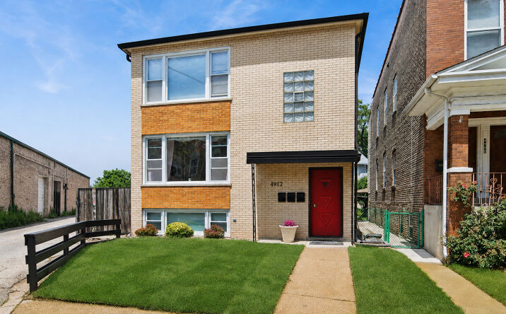 Pictures of Multifamily property located at 4912 W Berteau Avenue, Chicago, IL 60641 for sales - image #1