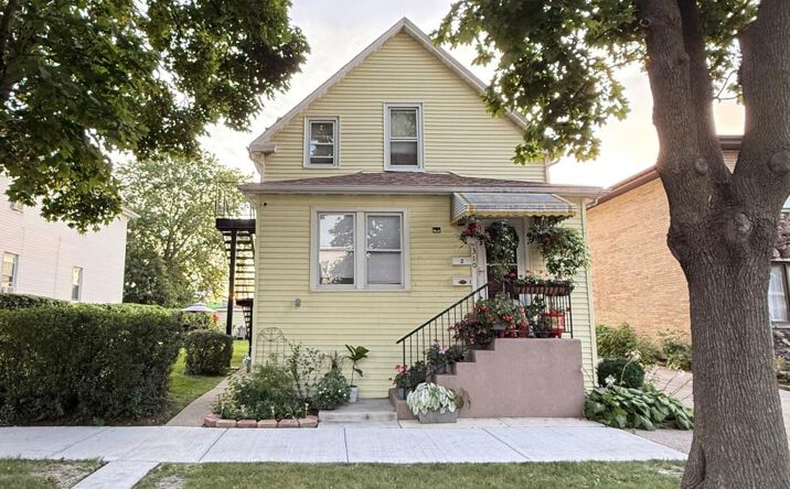 Pictures of Multifamily property located at 1310 N 24th Avenue, Melrose Park, IL 60160 for sales - image #1
