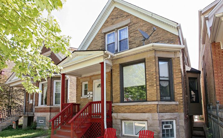Pictures of Multifamily property located at 2911 N TROY Street, Chicago, IL 60618 for sales - image #1