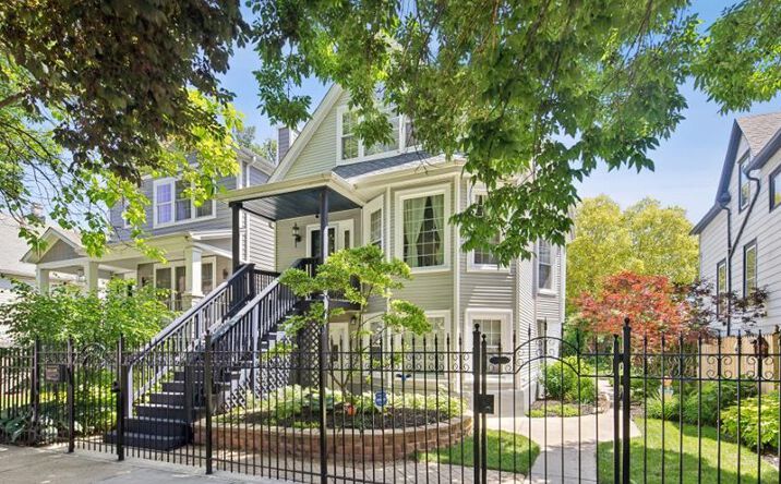 4035 N Albany Avenue, Chicago