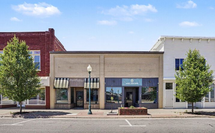 133 W Monroe Street, Bangor