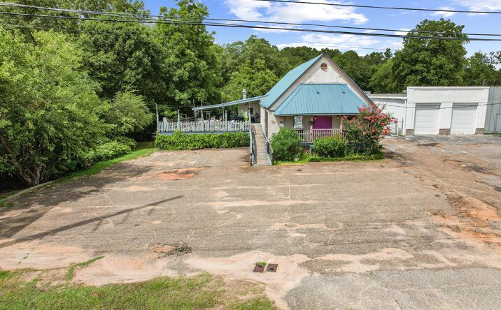 Pictures of Retail, Office, Mixed Use property located at 2563 Ross Clark Circle, Dothan, AL 36301 for sales - image #1