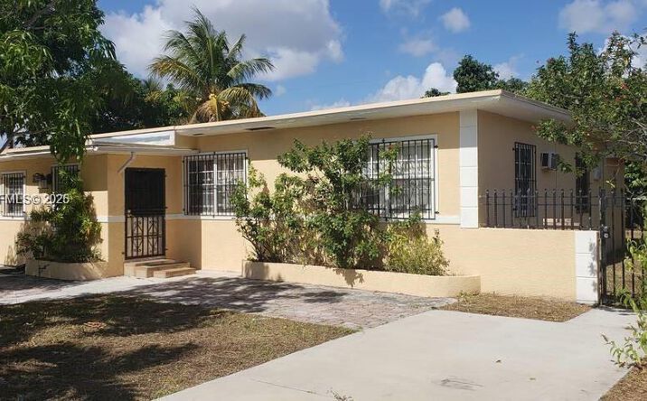 1079 NW 112th Ter, Miami