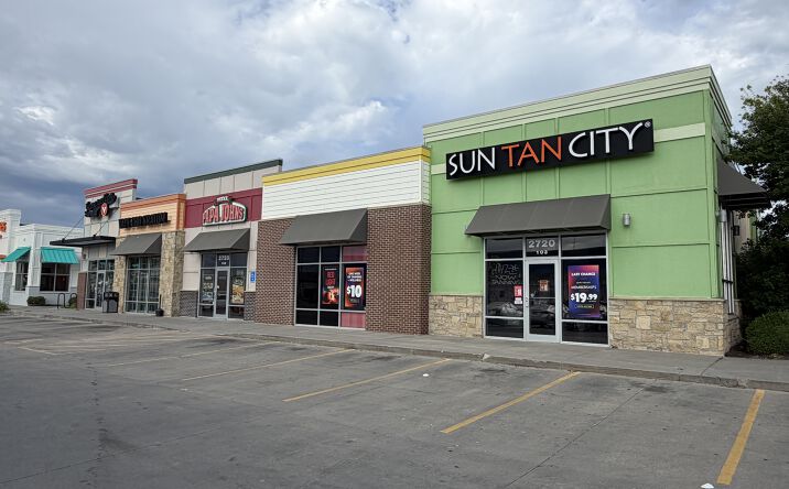 Pictures of Retail property located at 2720 DAN AVE, LINCOLN, NE 68504-1101 for sales - image #1