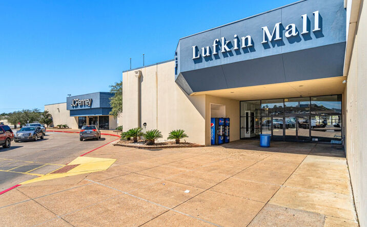 Pictures of Retail property located at 4600 South Medford Drive, Lufkin, TX 75901 for sales - image #1