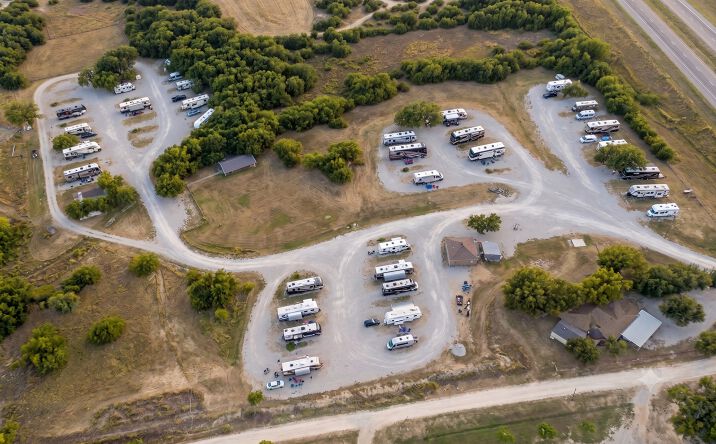 Pictures of Multifamily, Mobile Home Park, Hospitality property located at 3433 U.S. 70, Ardmore, OK 73401 for sales - image #1