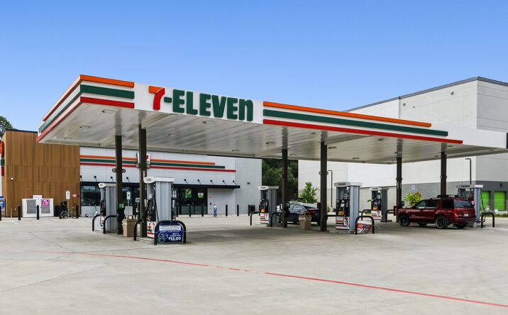 Pictures of Retail property located at 7800 North Interstate 35, Austin, TX 78752 for sales - image #1