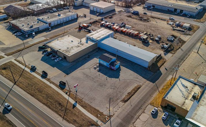 Pictures of Office, Industrial property located at 2710 6th Street Southwest, Cedar Rapids, IA 52404 for sales - image #1