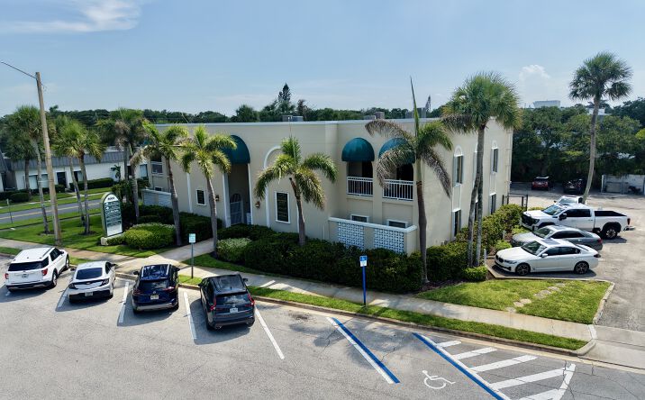 Pictures of Office property located at 3003 CARDINAL DR VERO BEACH FL 32963-1980, VERO BEACH, FL 32963-1980 for sales - image #1