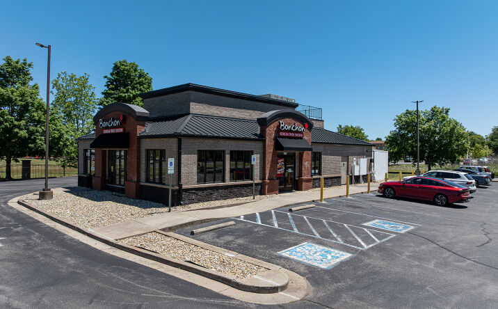 Pictures of Retail property located at 1718 Memorial Boulevard, Murfreesboro, TN 37129 for sales - image #1