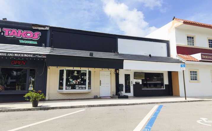 Pictures of Retail property located at 2822 E Commercial Blvd, Fort Lauderdale, FL 33308, 2824 E Commercial Blvd, Fort Lauderdale, FL 33308 for sales - image #1