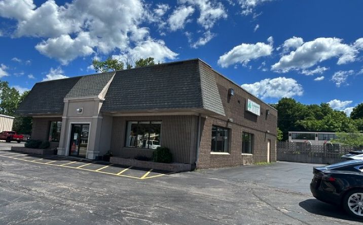Pictures of Retail, Hospitality property located at 3707 30th Avenue, Kenosha, WI 53144 for sales - image #1
