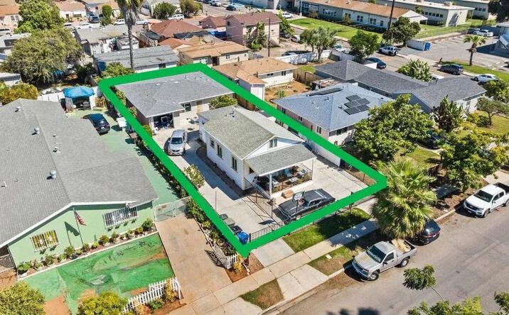 Pictures of Multifamily property located at 139-1/2 Woodlawn Avenue, Chula Vista, CA 91910 for sales - image #1
