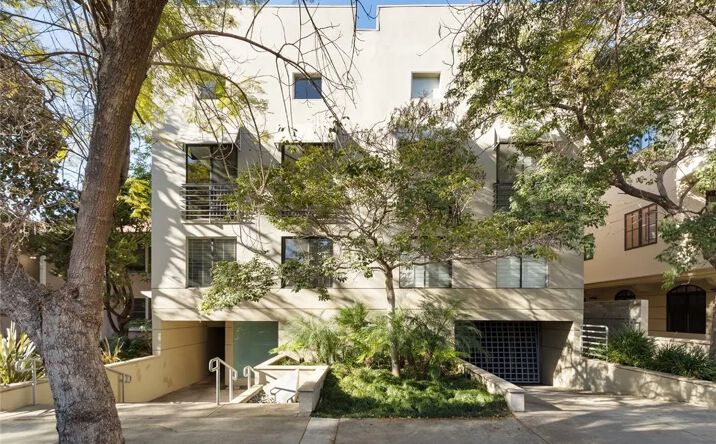 Pictures of Multifamily property located at 1421 Greenfield Avenue, Los Angeles, CA 90025 for sales - image #1