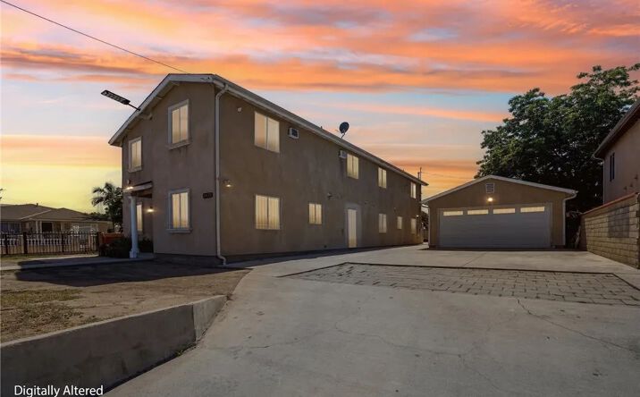 Pictures of Multifamily property located at 11421 Stanford Avenue, Los Angeles, CA 90059 for sales - image #1