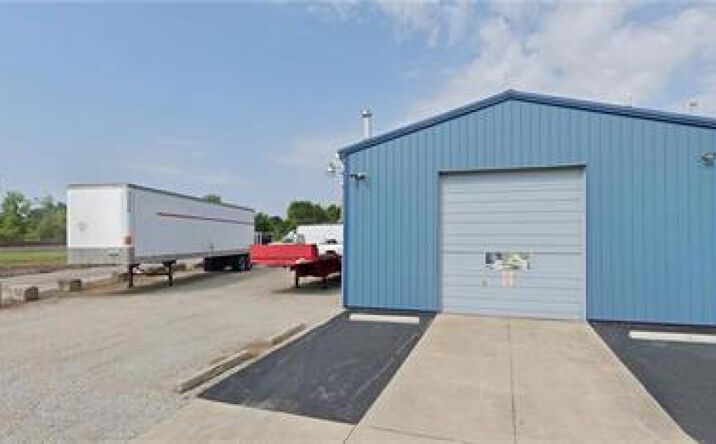 Pictures of Industrial property located at 165 Kenwood St, Elyria, OH 44035 for sales - image #1