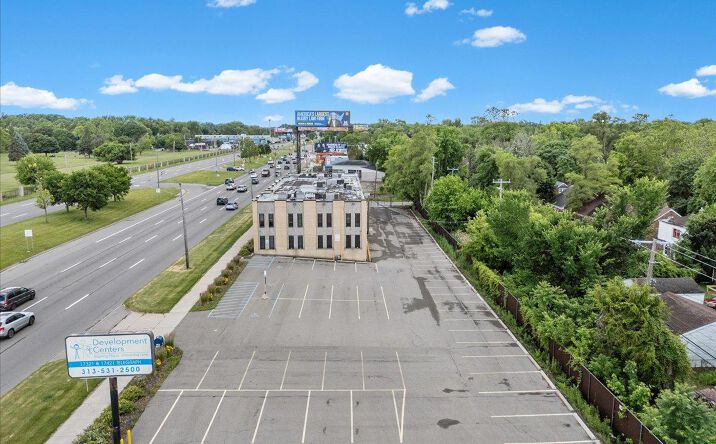 Pictures of Office property located at 17421-17321 Telegraph, Detroit, MI 48219 for sales - image #1