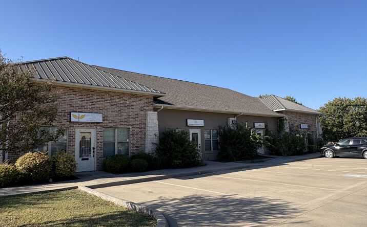 Pictures of Office property located at 101 Executive Ct., Waxahachie, TX 75165 for sales - image #1