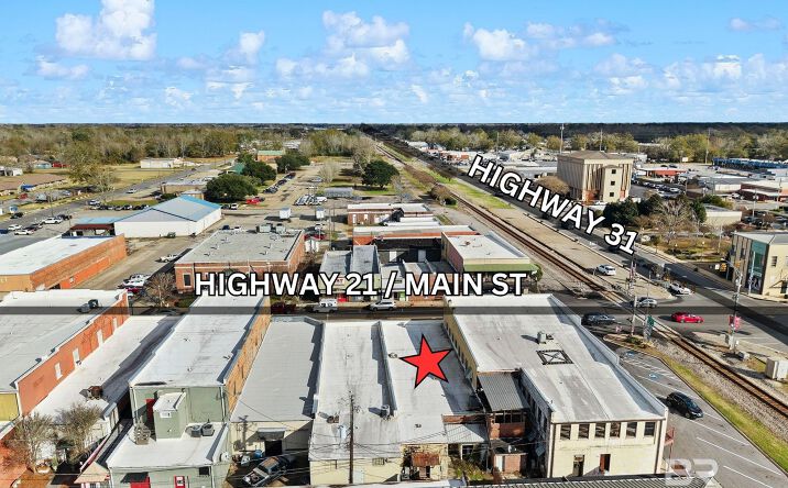 105 N Main St, Atmore