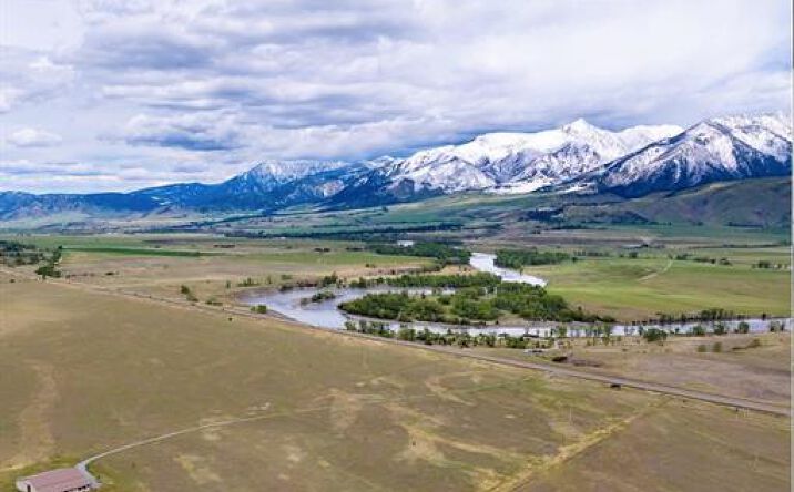 Pictures of Retail property located at 4125 US Highway 89 S, Livingston, MT 59047 for sales - image #1