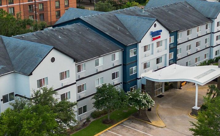 Pictures of Hospitality property located at 2400 W Sam Houston Pkwy S, Houston, TX 77042 for sales - image #1