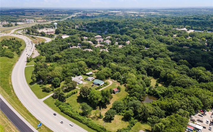 Pictures of Business for Sale property located at 1203 N State Route 291 Highway, Liberty, MO 64068 for sales - image #1
