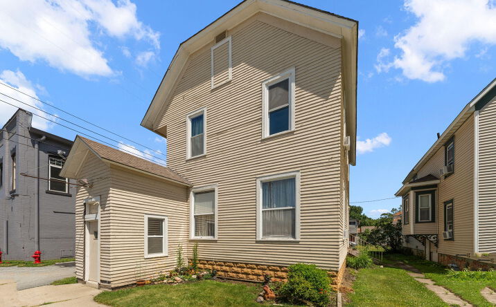 Pictures of Multifamily property located at 17 N Michigan - 141 E Main St, La Crosse, IN 46348 for sales - image #1