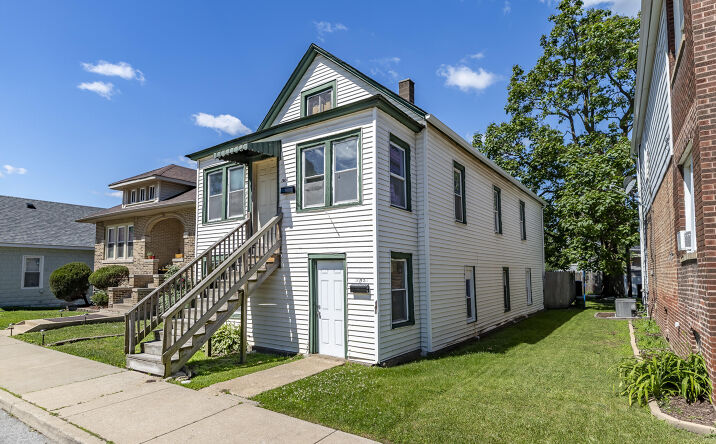 Pictures of Multifamily property located at 2604 Schrage Avenue, Whiting, IN 46394 for sales - image #1