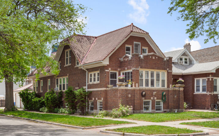 4101 W Oakdale Avenue, Chicago