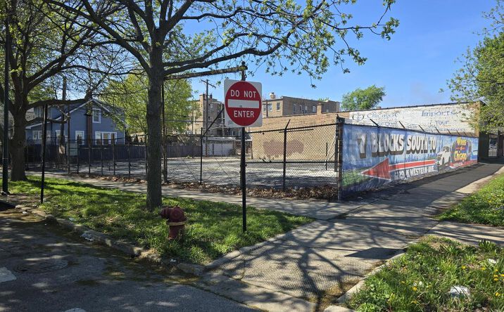 Pictures of Land, Multifamily, Retail property located at 6936 N Western Avenue, Chicago, IL 60645 for sales - image #1