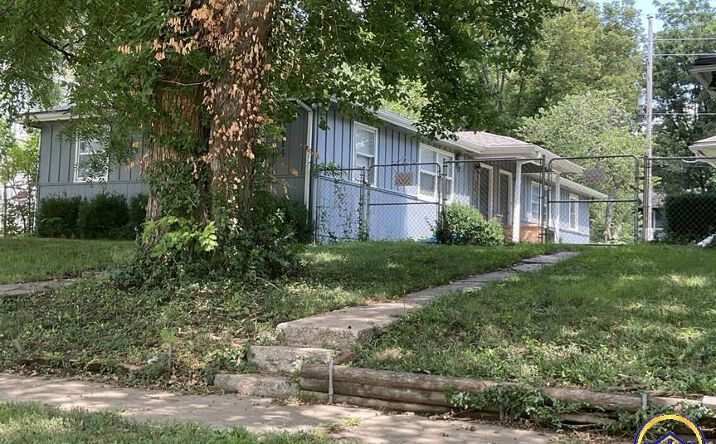 Pictures of Multifamily property located at 2612-2614 SW Clay ST, Topeka, KS 66611 for sales - image #1