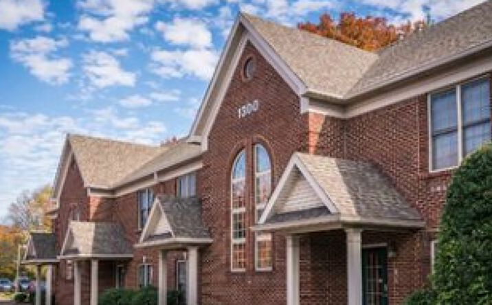 Pictures of Office property located at 1300 Gardiner Ln, Louisville, KY 40213 for comps - image #1
