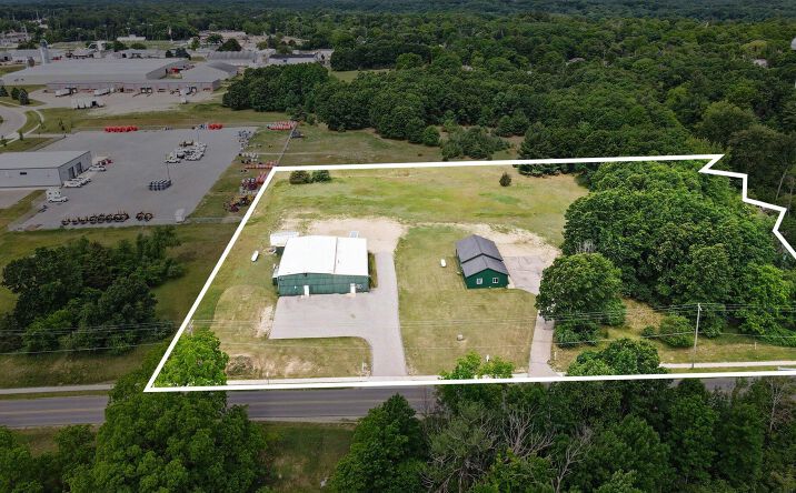 Pictures of Industrial, Retail, Office, Land property located at 479 & 515 S Division Street, Newaygo, MI 49337 for sales - image #1
