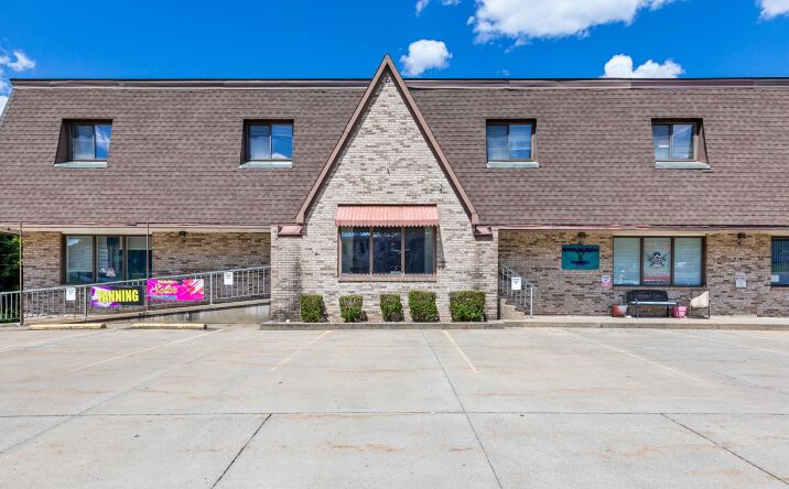 Pictures of Mixed Use, Office, Retail, Multifamily property located at 71 Terrace St, Struthers, OH 44471 for sales - image #1