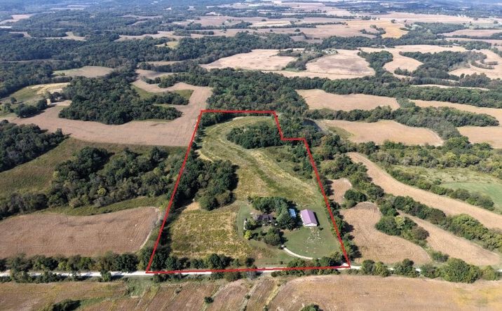 Pictures of Land property located at 28383 290th St., Barry, IL 62312 for sales - image #1