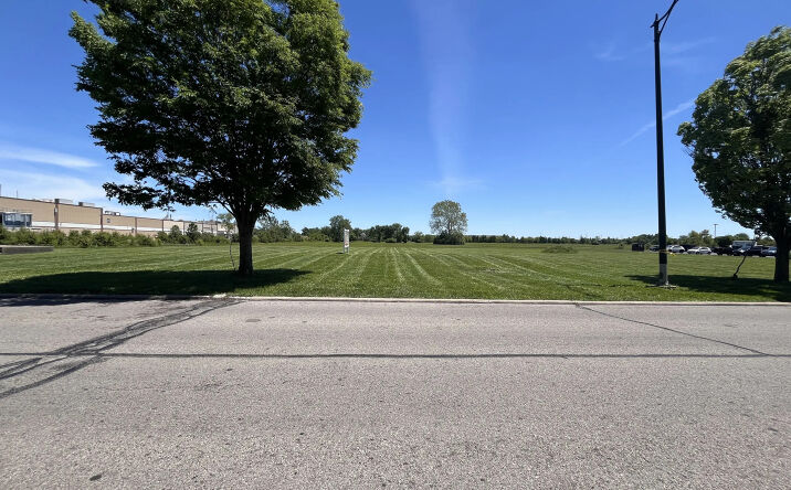 Pictures of Land property located at 2100 S Wilkinson Way, Perrysburg, OH 43551 for sales - image #1
